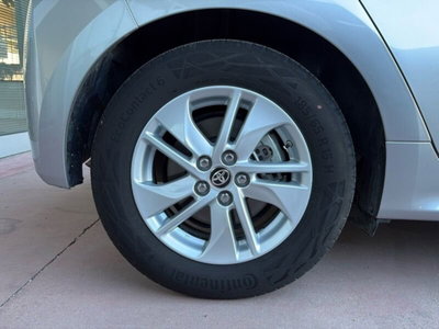Toyota Yaris 1.D-4D 5 porte (12)