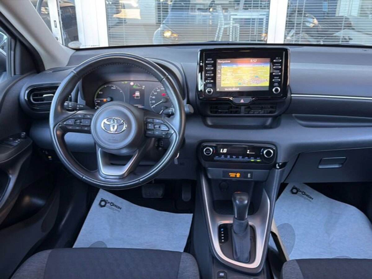 Toyota Yaris 1.D-4D 5 porte (18)