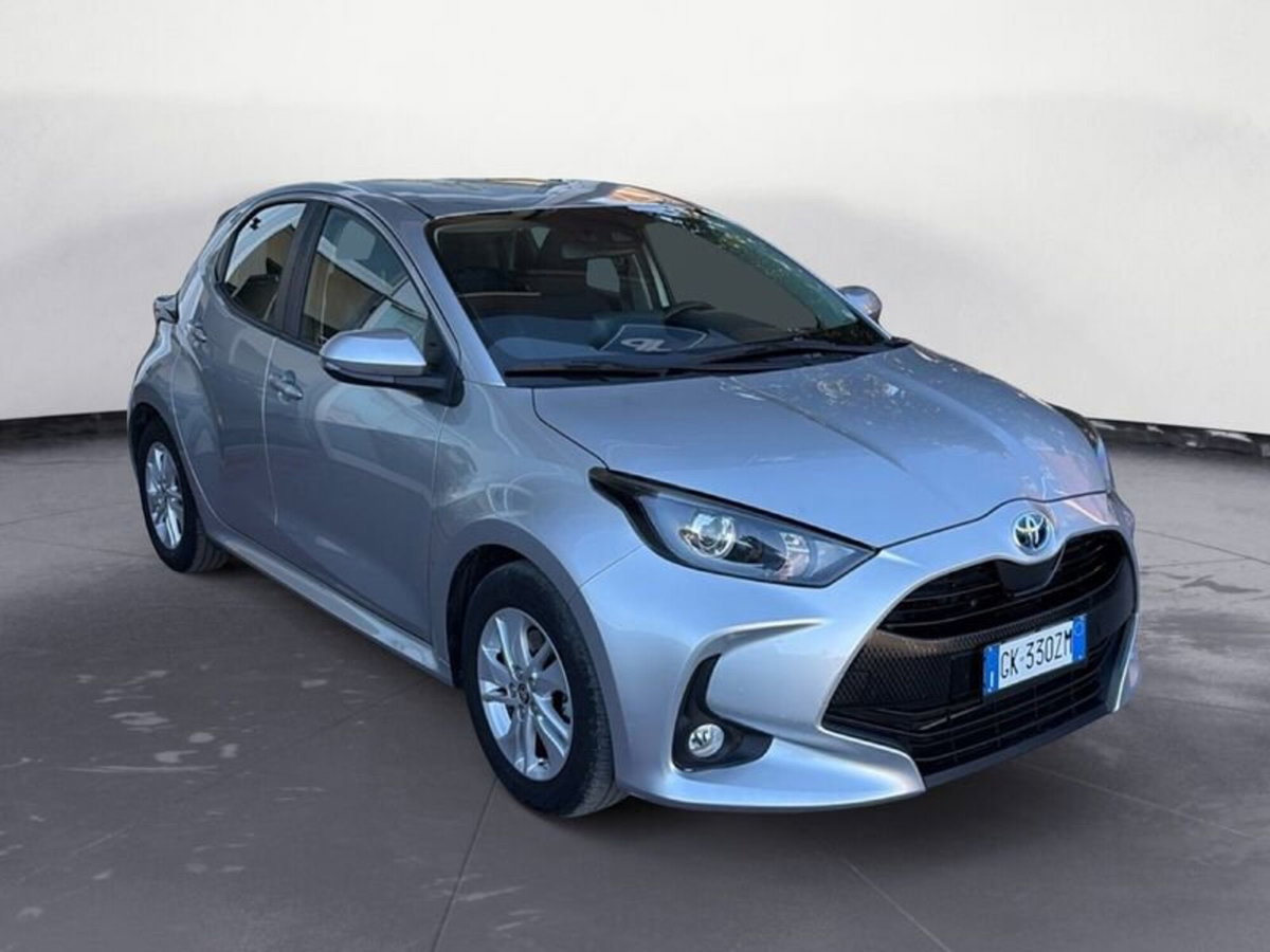 Toyota Yaris 1.D-4D 5 porte (3)