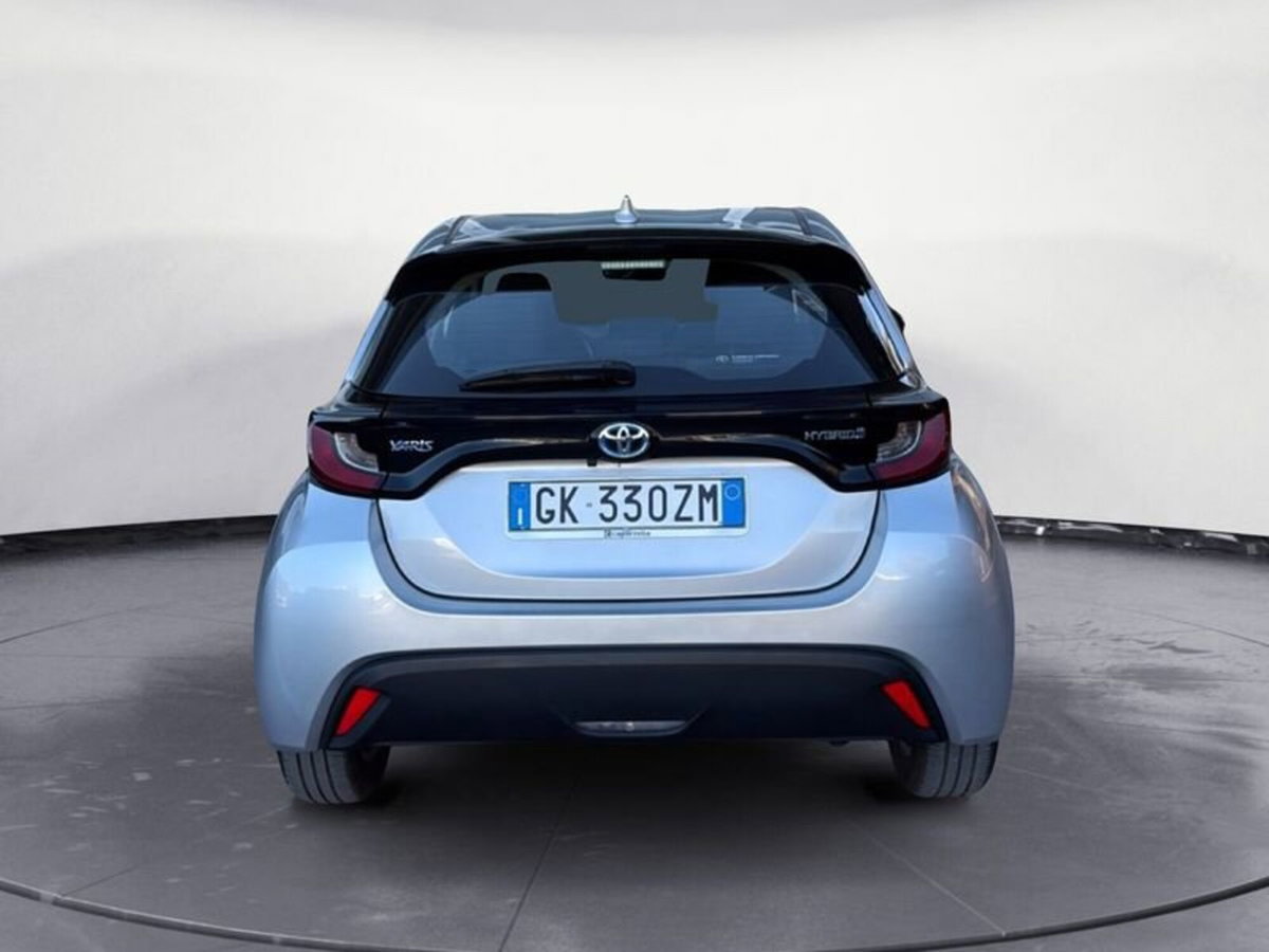 Toyota Yaris 1.D-4D 5 porte (5)