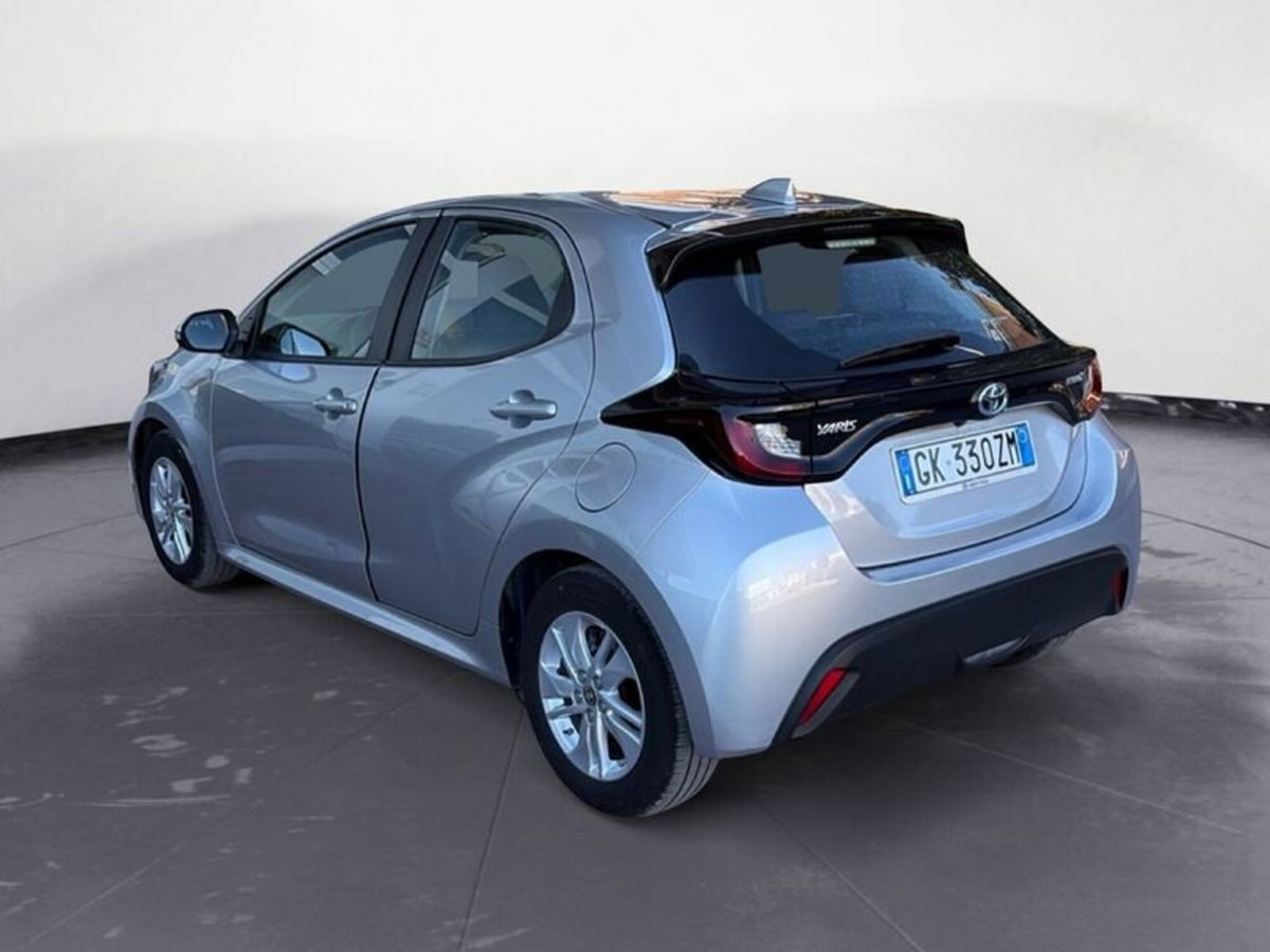 Toyota Yaris 1.D-4D 5 porte (6)
