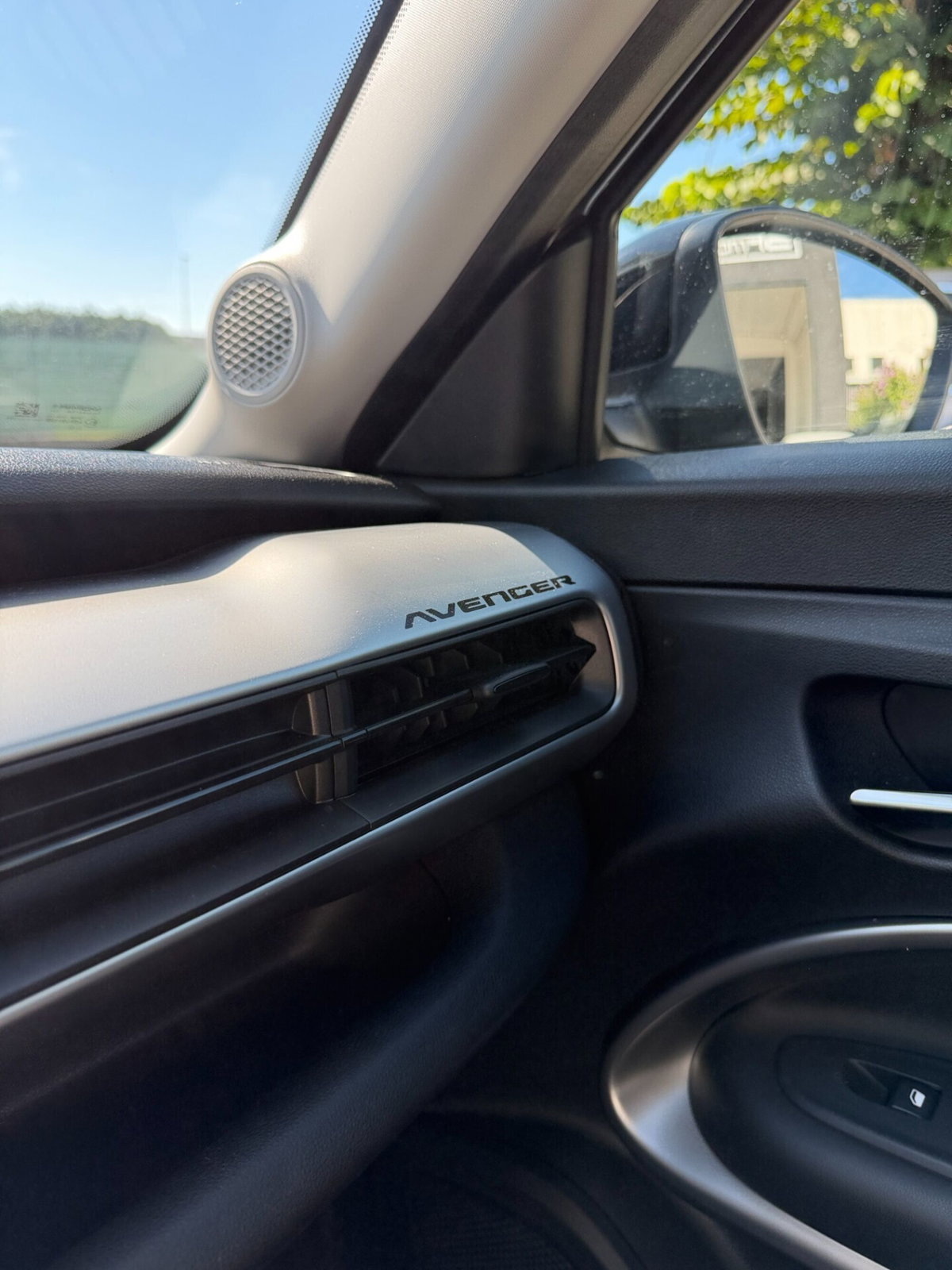 Jeep Avenger 1.2 turbo Summit fwd 100cv (19)