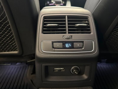 Audi A4 Allroad Allroad 40 2.0 tdi mhev Identity Contrast quattro 204cv s-tronic (17)