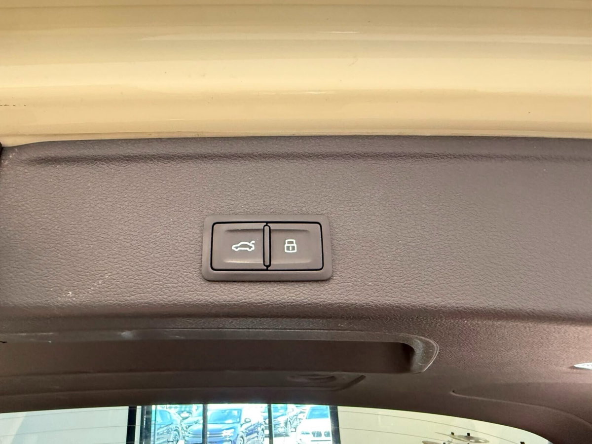 Audi A4 Allroad Allroad 40 2.0 tdi mhev Identity Contrast quattro 204cv s-tronic (7)