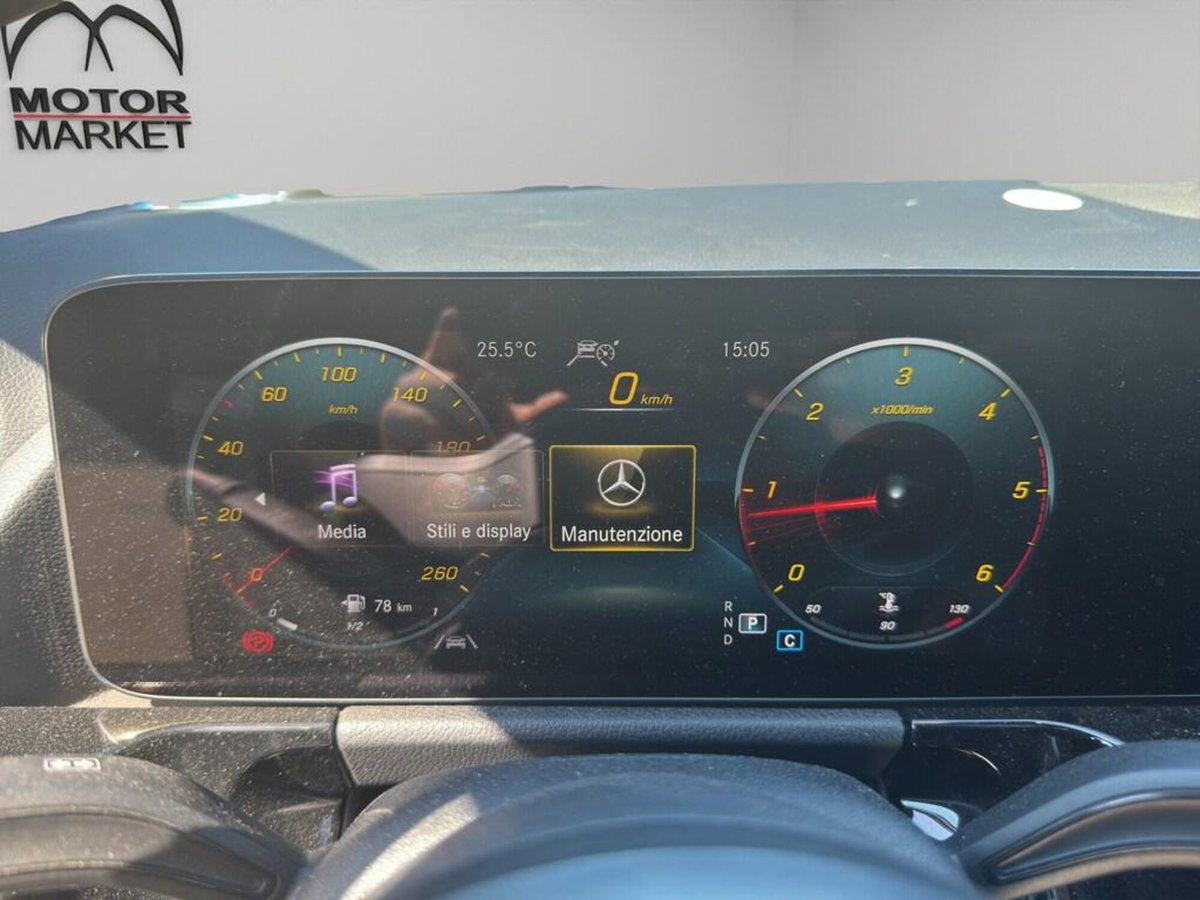 Mercedes-Benz GLA SUV 200 d Automatic 4Matic Premium (11)