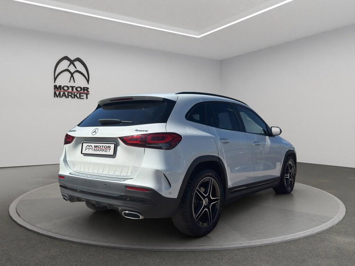 Mercedes-Benz GLA SUV 200 d Automatic 4Matic Premium (7)