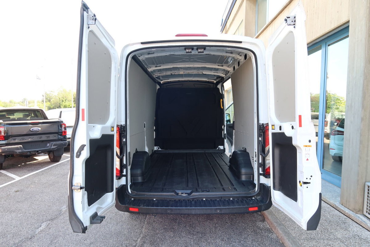 Ford Transit Furgone 350 2.0TDCi EcoBlue 130CV PL-TM Combi Trend N1 (10)