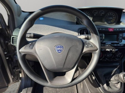 Lancia Ypsilon 1.0 FireFly 5 porte S&S Hybrid Silver Plus (10)