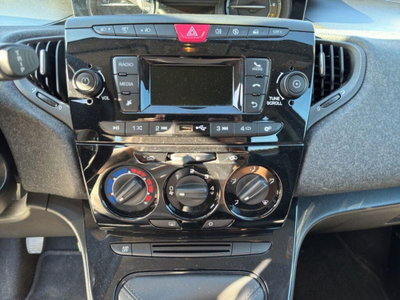 Lancia Ypsilon 1.0 FireFly 5 porte S&S Hybrid Silver Plus (12)