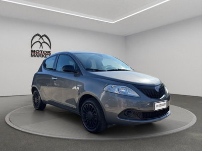 Lancia Ypsilon 1.0 FireFly 5 porte S&S Hybrid Silver Plus (3)