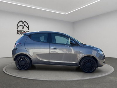 Lancia Ypsilon 1.0 FireFly 5 porte S&S Hybrid Silver Plus (4)
