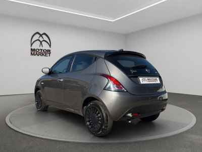Lancia Ypsilon 1.0 FireFly 5 porte S&S Hybrid Silver Plus (8)