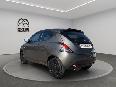 Lancia Ypsilon 1.0 FireFly 5 porte S&S Hybrid Silver Plus (8)