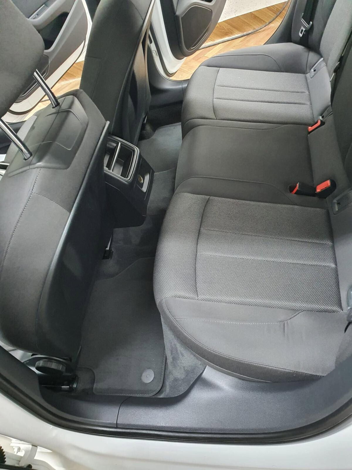 Audi A4 2.0 TDI 150 CV ultra S tronic Sport (10)