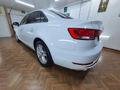 Audi A4 2.0 TDI 150 CV ultra S tronic Sport (6)