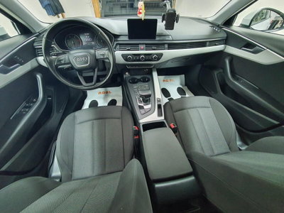 Audi A4 2.0 TDI 150 CV ultra S tronic Sport (9)