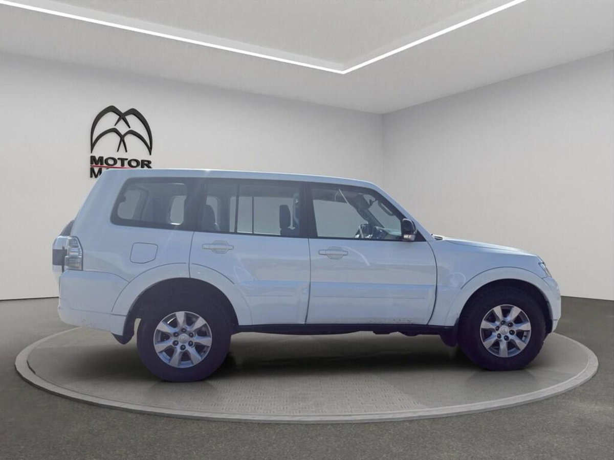 Mitsubishi Pajero 3.2 DI-D 16V aut. 5p. Intense DPF (4)