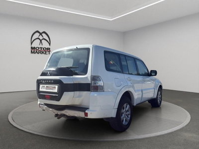 Mitsubishi Pajero 3.2 DI-D 16V aut. 5p. Intense DPF (7)