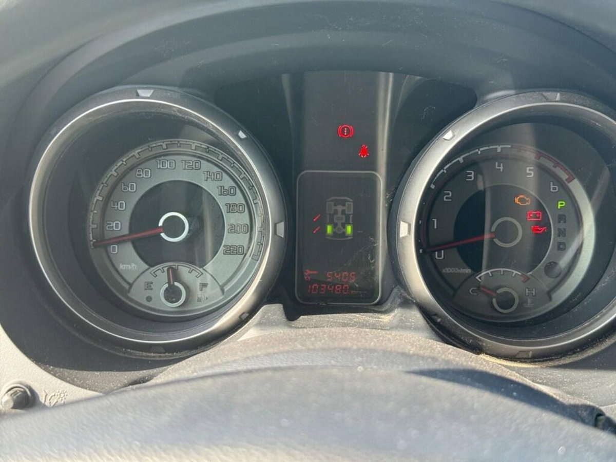Mitsubishi Pajero 3.2 DI-D 16V aut. 5p. Intense DPF (9)