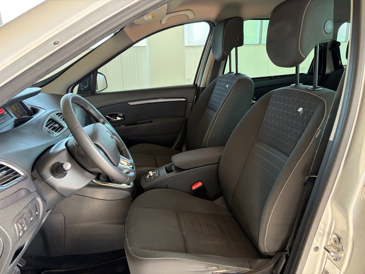Renault Scenic E-Tech Electric 1.5 dCi 110CV Limited (8)