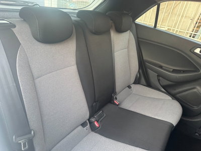 Hyundai i20 1.4 CRDi 5p. Active Login (18)