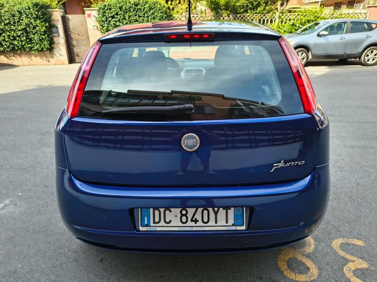 Fiat Grande Punto 1.3 MJT 75 CV 5 porte Dynamic (6)