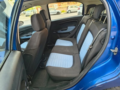 Fiat Grande Punto 1.3 MJT 75 CV 5 porte Dynamic (9)