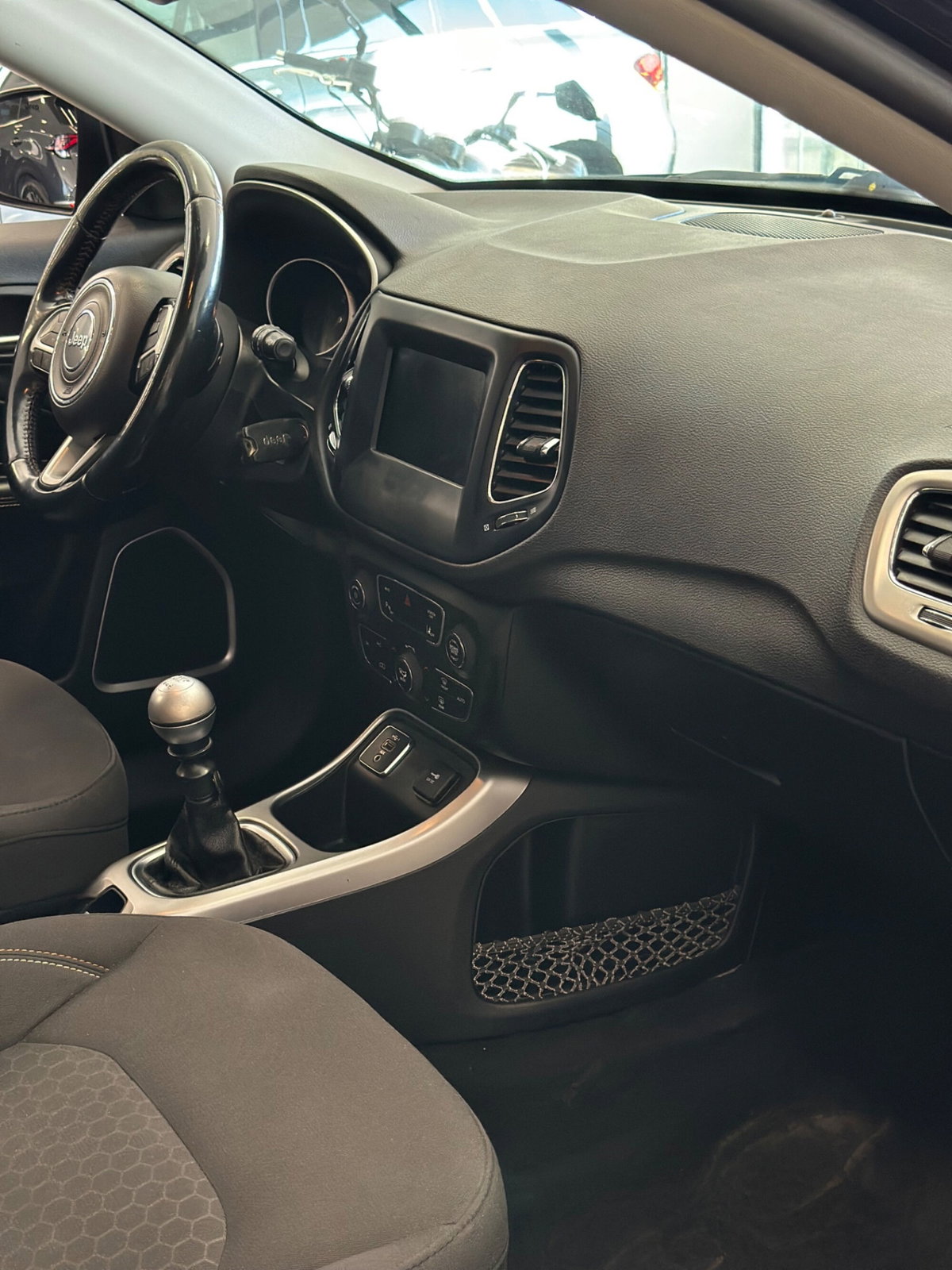 Jeep Compass 1.6 Multijet II 2WD Business (10)