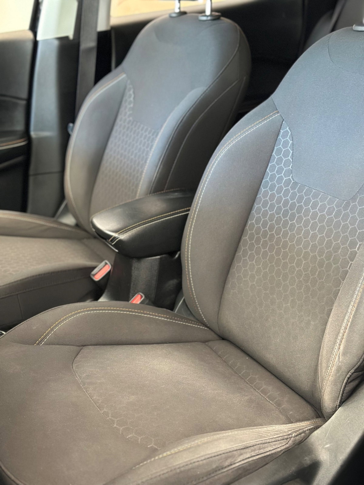 Jeep Compass 1.6 Multijet II 2WD Business (8)