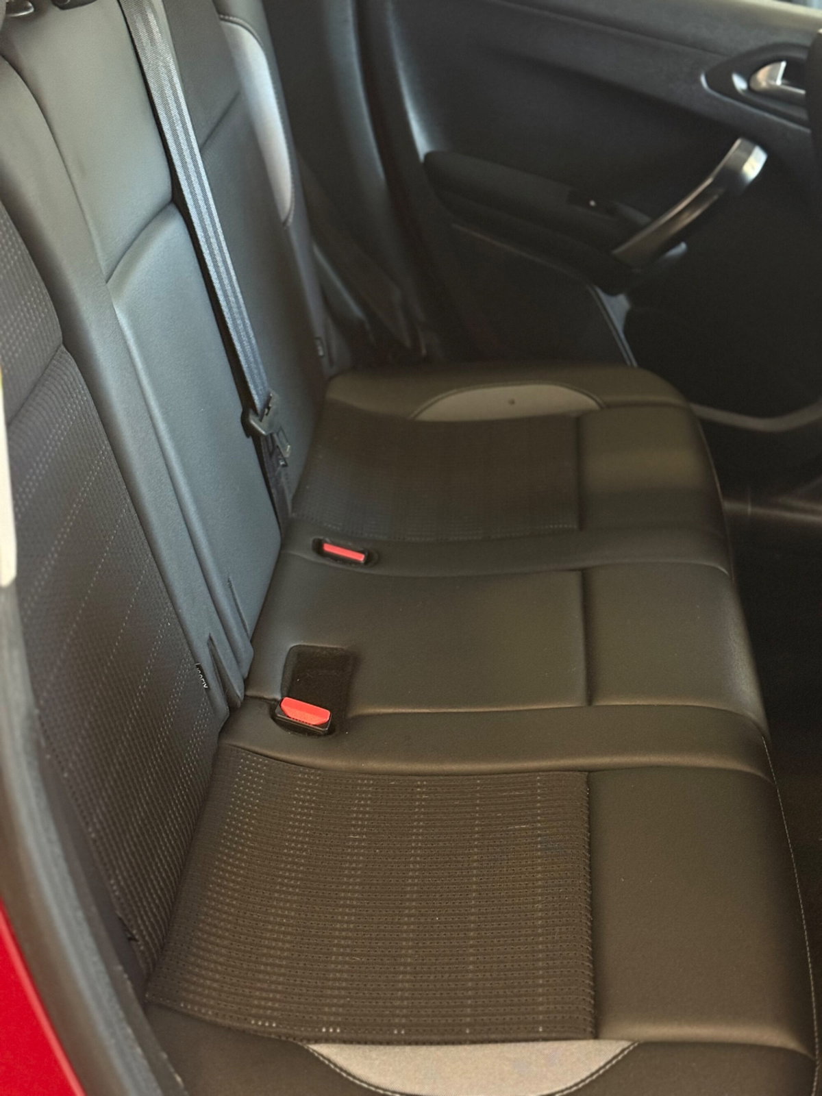 Peugeot 2008 120 S&S Allure (10)