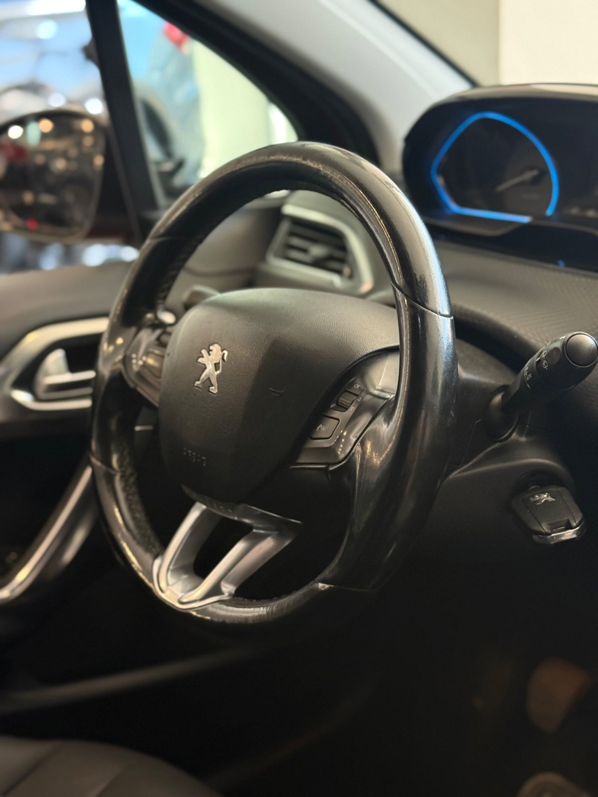 Peugeot 2008 120 S&S Allure (13)