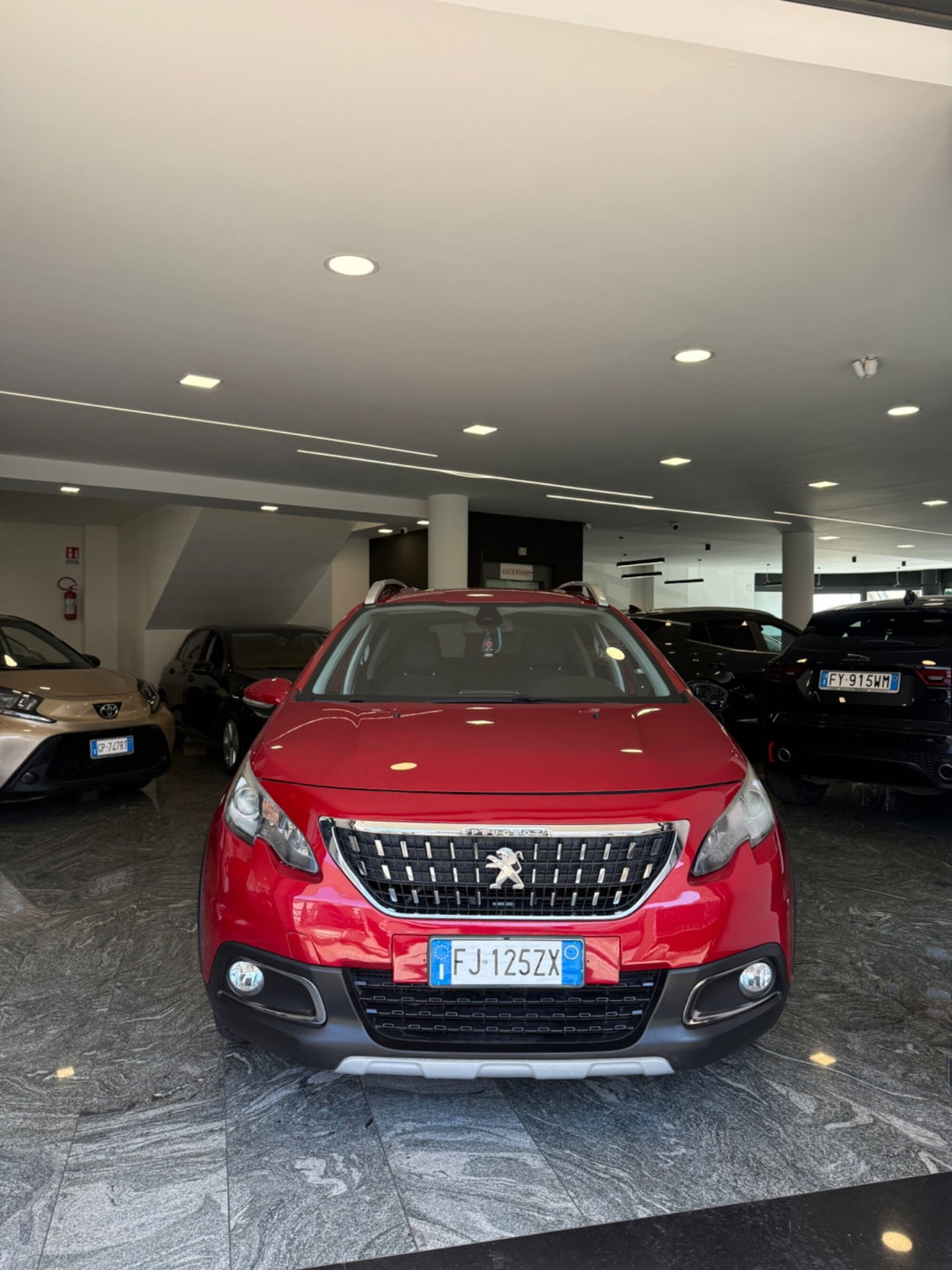 Peugeot 2008 120 S&S Allure (2)