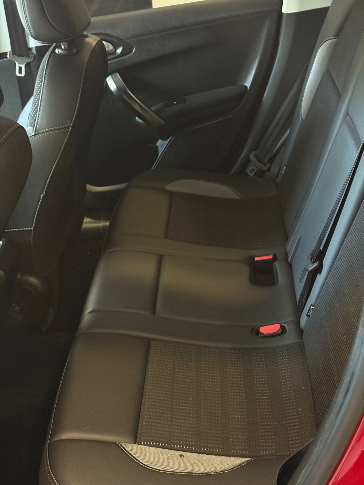 Peugeot 2008 120 S&S Allure (9)