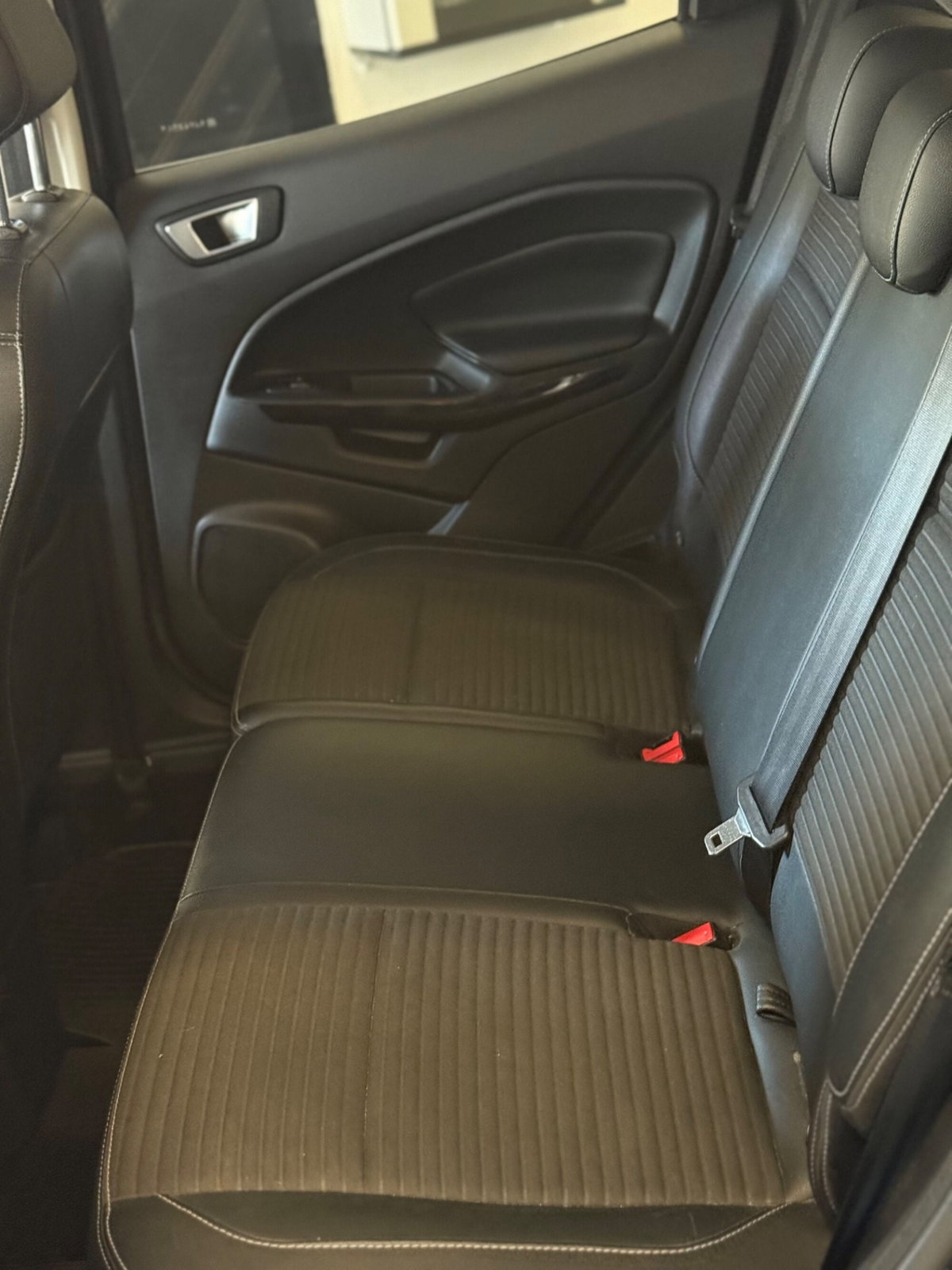 Ford EcoSport 1.5 TDCi 100 CV Start&Stop Titanium (9)