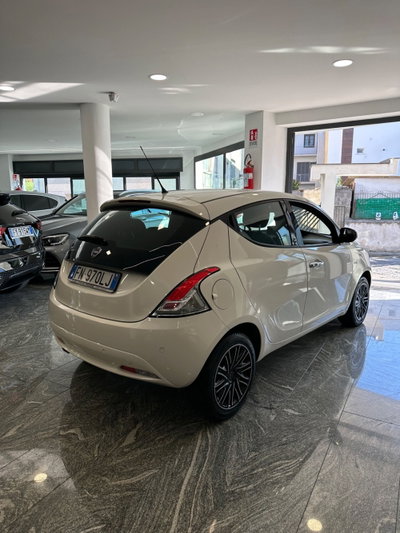 Lancia Ypsilon 1.2 69 CV 5 porte GPL Ecochic Gold (4)
