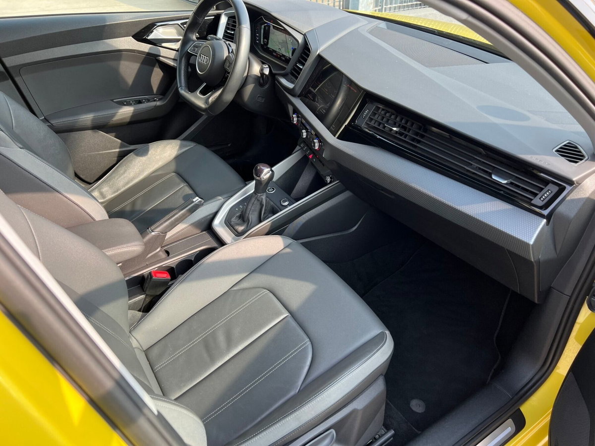 Audi A1 allstreet allstreet 30 TFSI S tronic Identity Contrast (15)