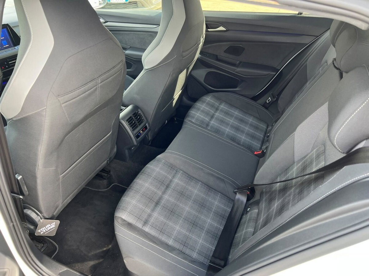 Volkswagen Golf 2.0 TDI GTD DSG (17)