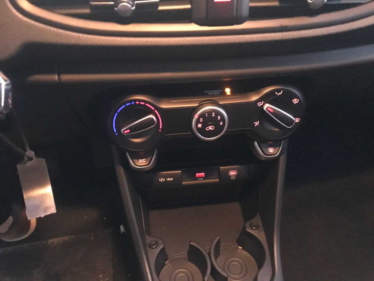 Kia Picanto 1.0 gdi Urban (9)