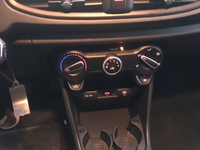 Kia Picanto 1.0 gdi Urban (9)