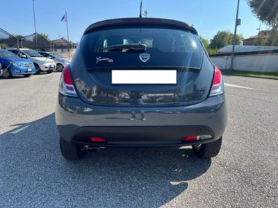 Lancia Ypsilon 1.2 69 CV 5 porte Gold (6)