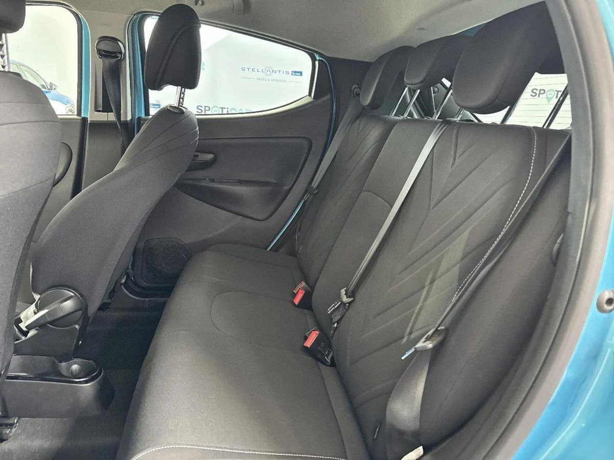 Lancia Ypsilon 1.0 FireFly 5 porte S&S Hybrid Maryne (12)