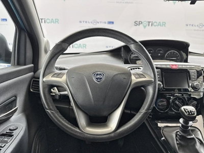 Lancia Ypsilon 1.0 FireFly 5 porte S&S Hybrid Maryne (2)