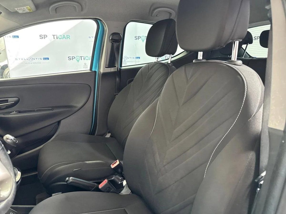 Lancia Ypsilon 1.0 FireFly 5 porte S&S Hybrid Maryne (7)