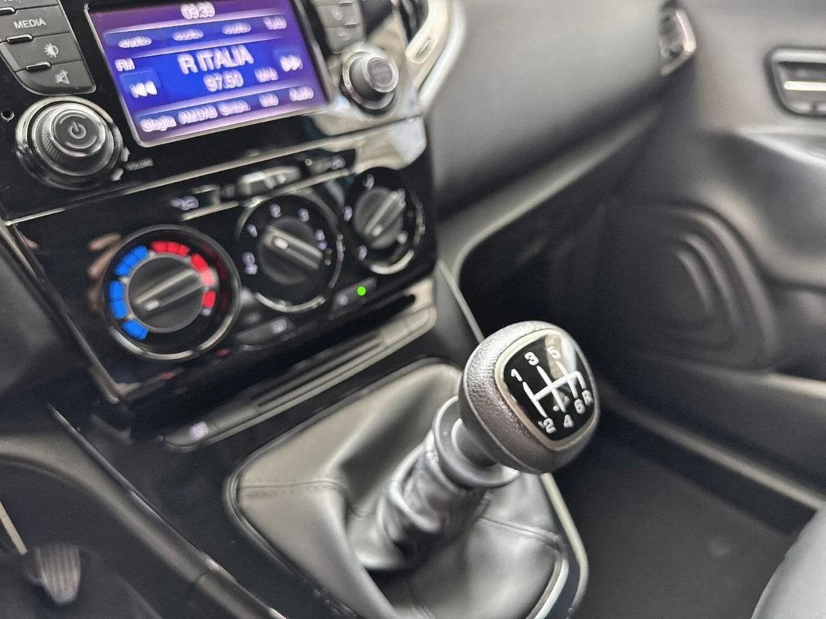 Lancia Ypsilon 1.0 FireFly 5 porte S&S Hybrid Maryne (9)