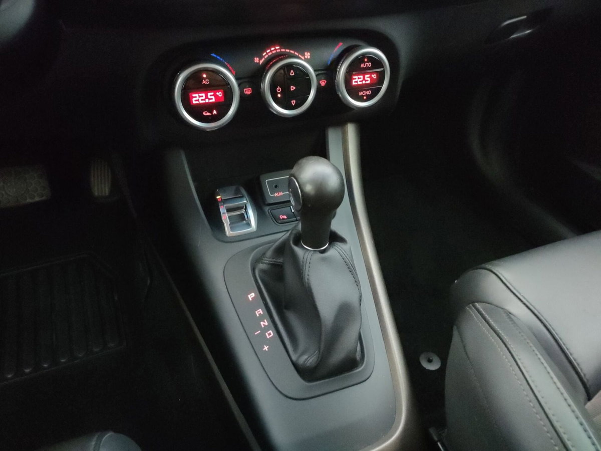 Alfa Romeo Giulietta 2.0 JTDm Exclusive 175cv tct E6 (13)