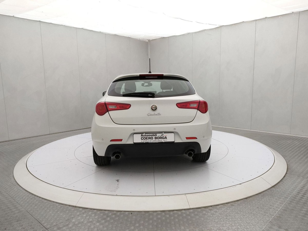 Alfa Romeo Giulietta 2.0 JTDm Exclusive 175cv tct E6 (6)