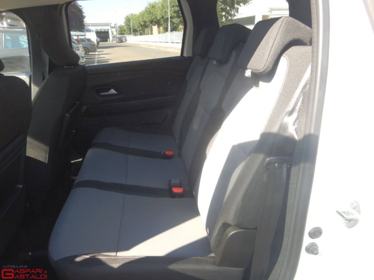 Dacia Jogger 1.0 tce Extreme UP Gpl 100cv (8)