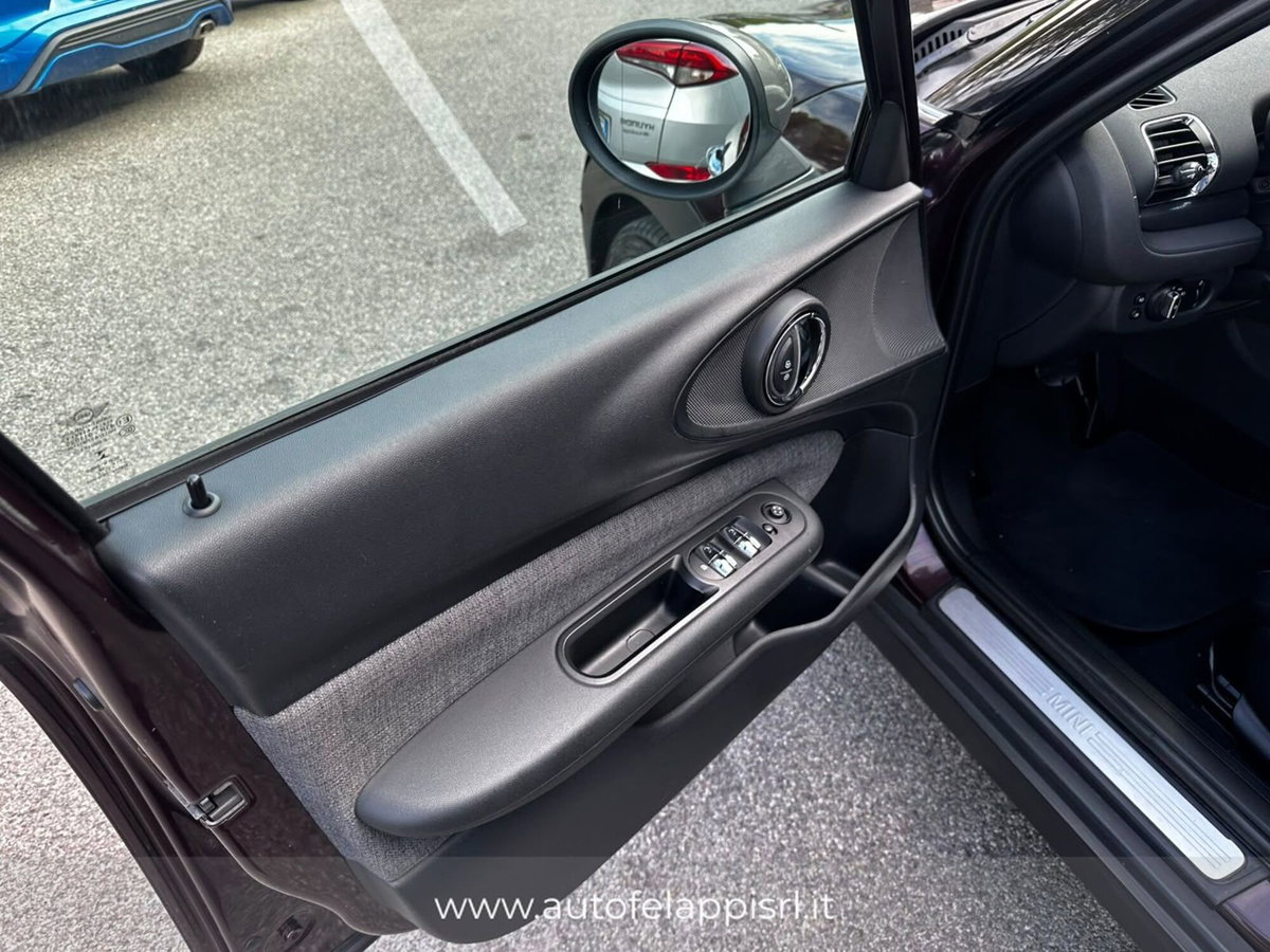 MINI Mini Clubman 2.0 Cooper D Business Clubman Automatica (14)