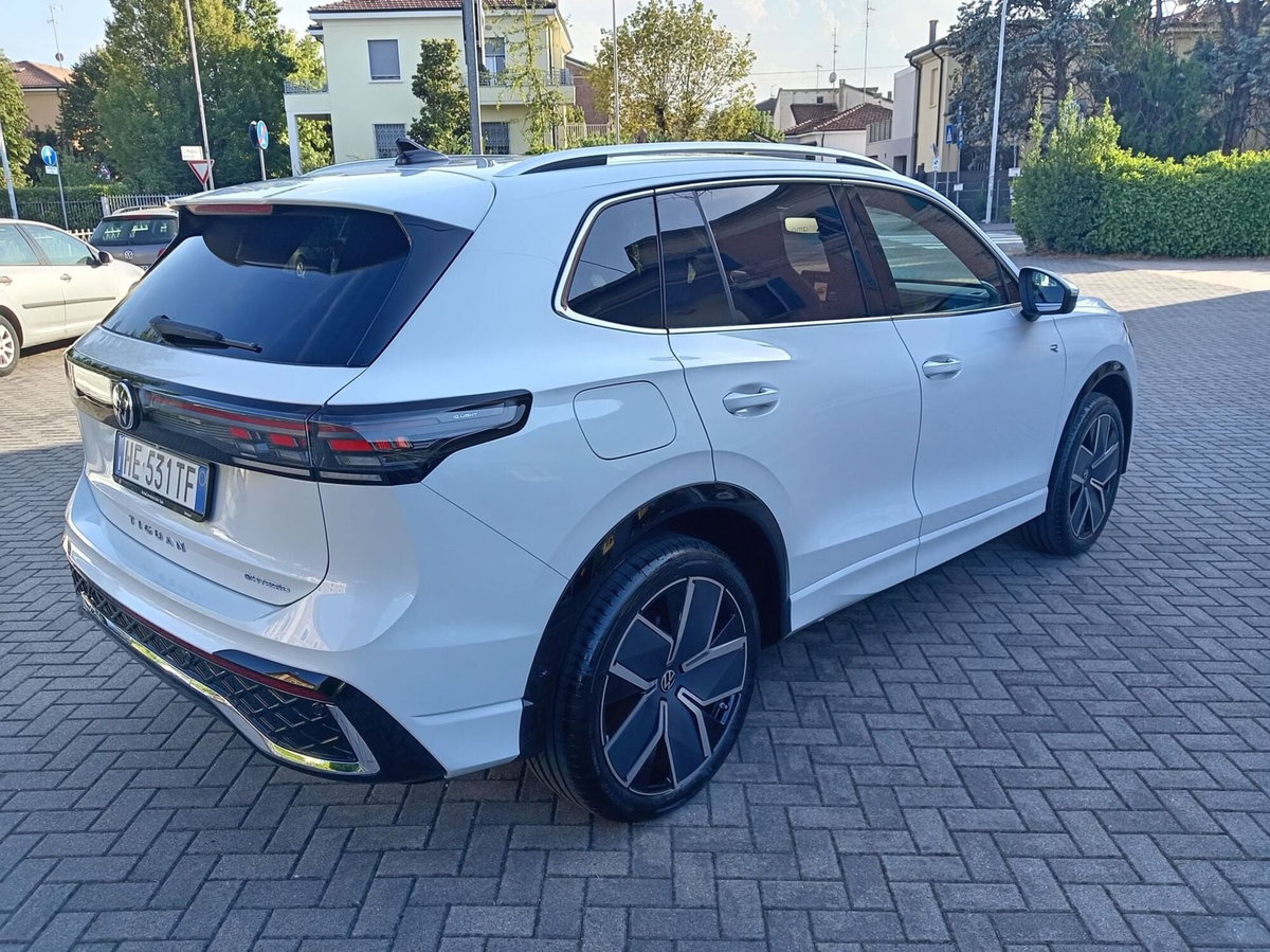 Volkswagen Tiguan 1.5 tsi ehybrid R-Line 204cv dsg (13)