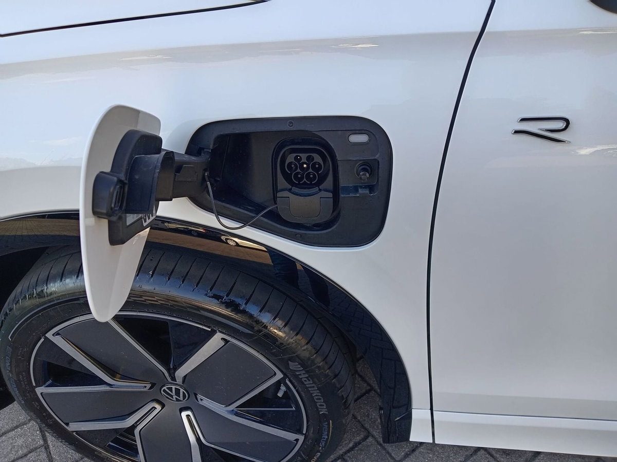 Volkswagen Tiguan 1.5 tsi ehybrid R-Line 204cv dsg (4)